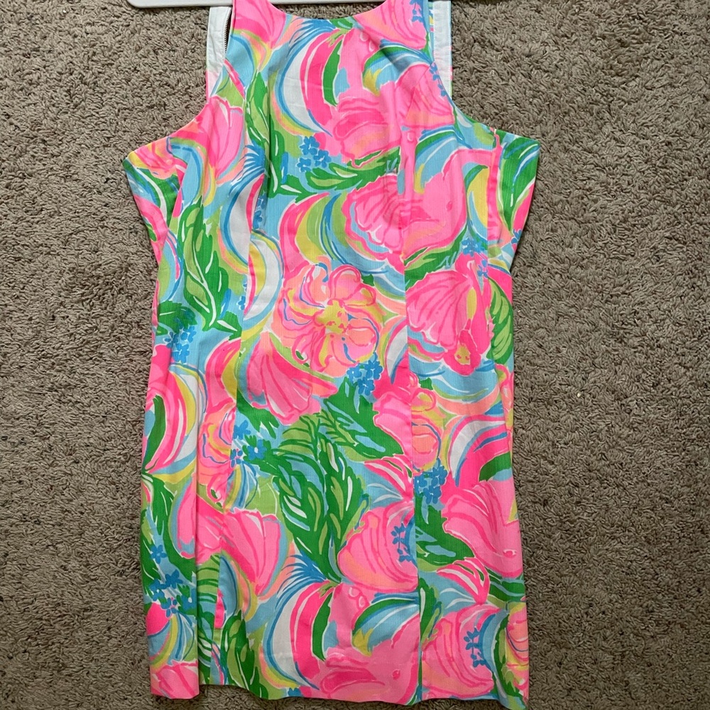 Lilly Pulitzer “so a-peelin’” t back shift